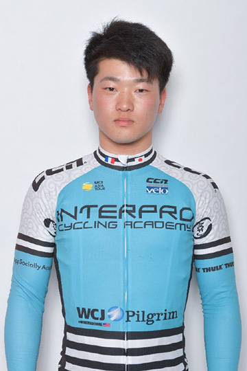 岡本　翔選手の写真